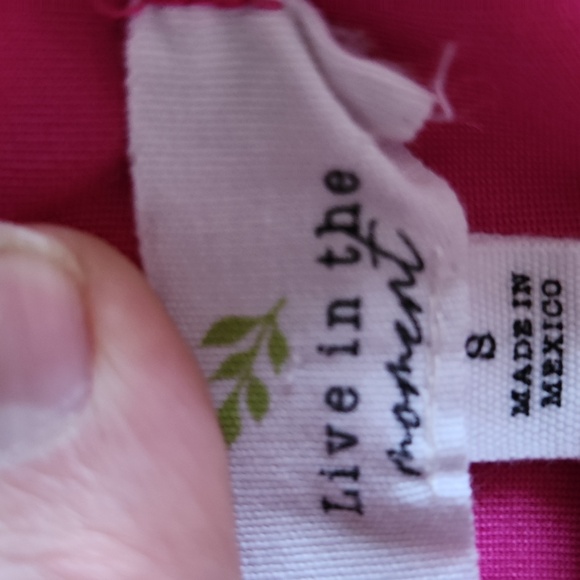 Bundle of 2 tank silky tank tops size womans  small - Picture 7 of 8